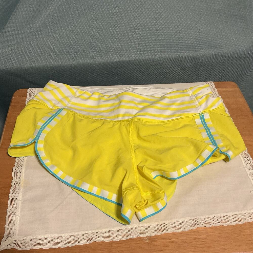 Lululemon Women Speed Shorts Yellow Turquoise Trim Size 4” Read